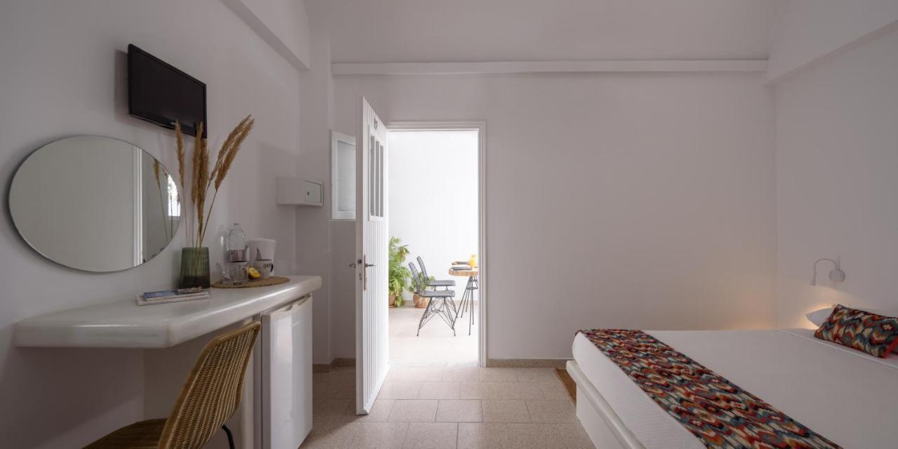 Cal Day Rooms Santorini Períssa Eksteriør bilde